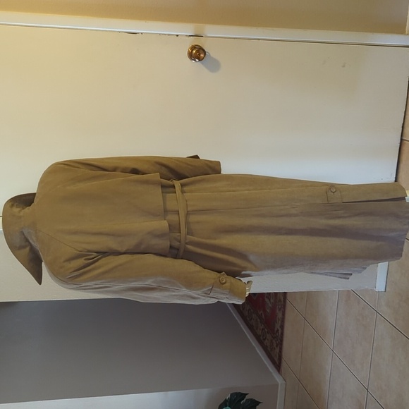 London Fog Vintage Trench Coat - Picture 6 of 15